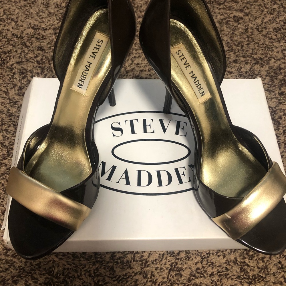 Steve Madden patent leather peep toe heels